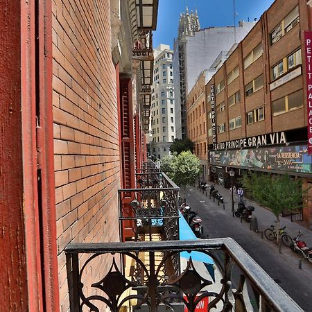 #Madrid Centro. 3D. Gran Via. Callao.Puerta del Sol Esterno foto