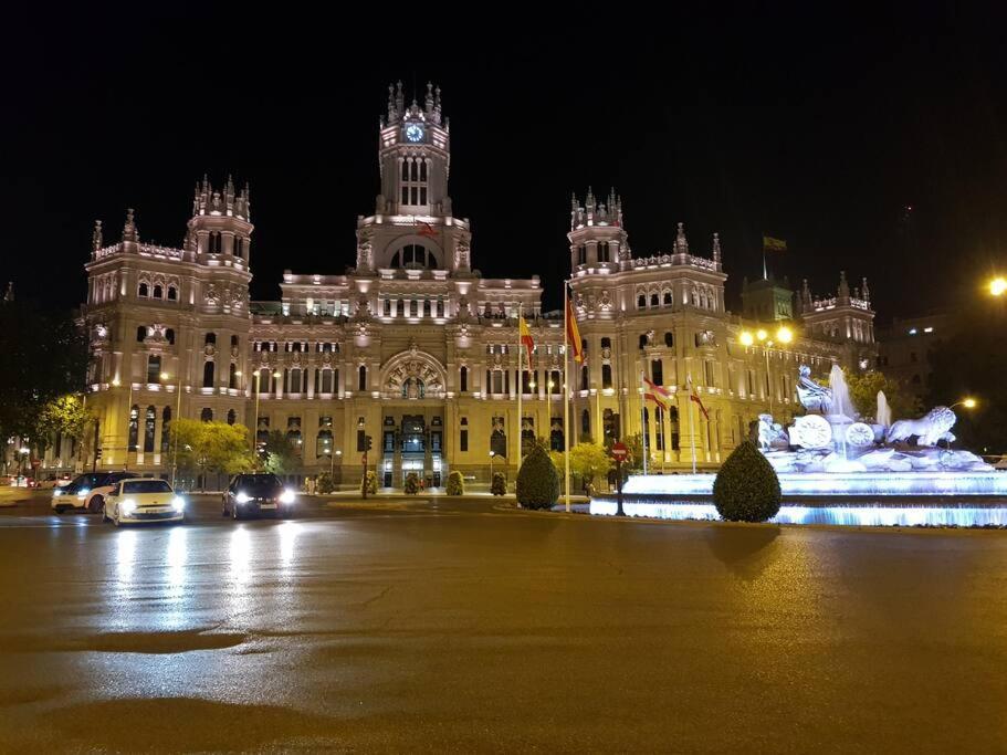 #Madrid Centro. 3D. Gran Via. Callao.Puerta del Sol Esterno foto